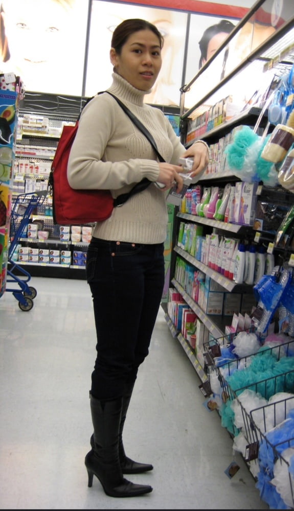Milf con botas - ysave
 #98844905