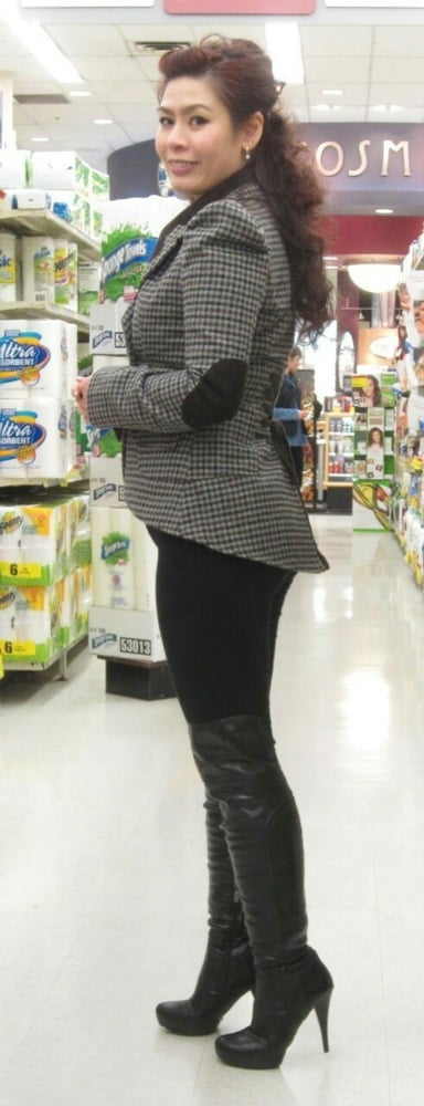 Milf con botas - ysave
 #98844940