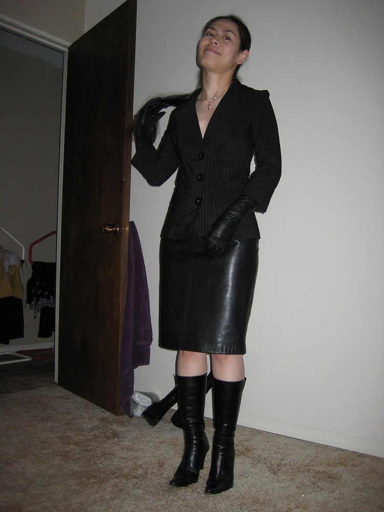 Milf con botas - ysave
 #98845240