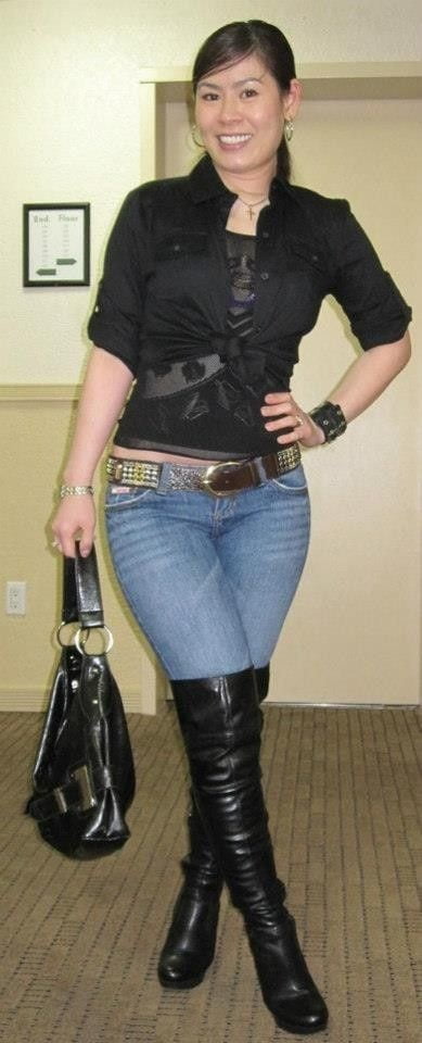 Milf con botas - ysave
 #98845308