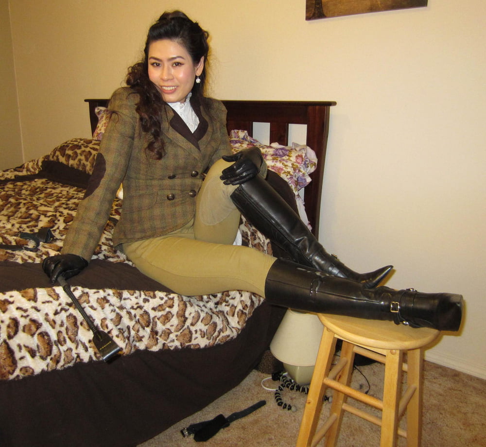 Milf con botas - ysave
 #98845363