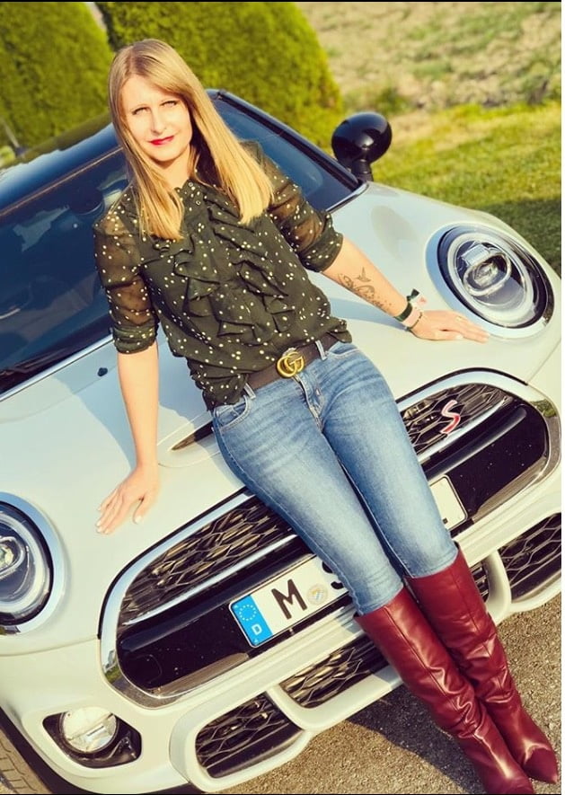 Insta milfs & gilfs con botas 7
 #104051414