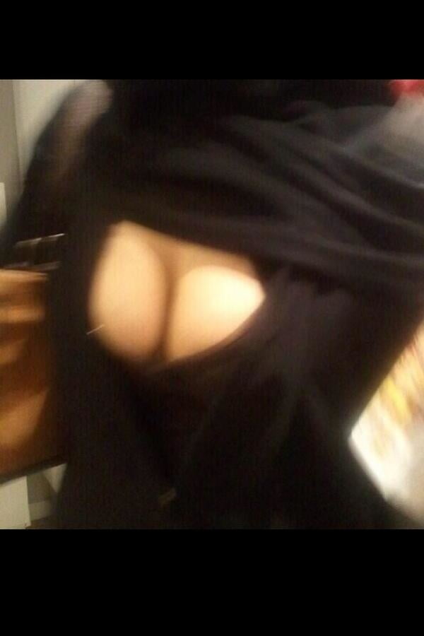 Arabische Halbinsel hijab niqab Teil 2
 #96972879