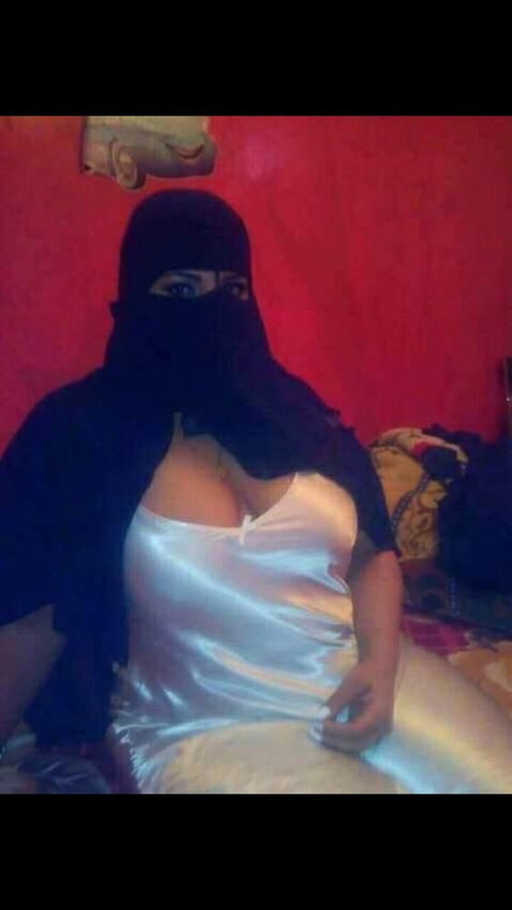 Péninsule arabique hijab niqab partie 2
 #96973021