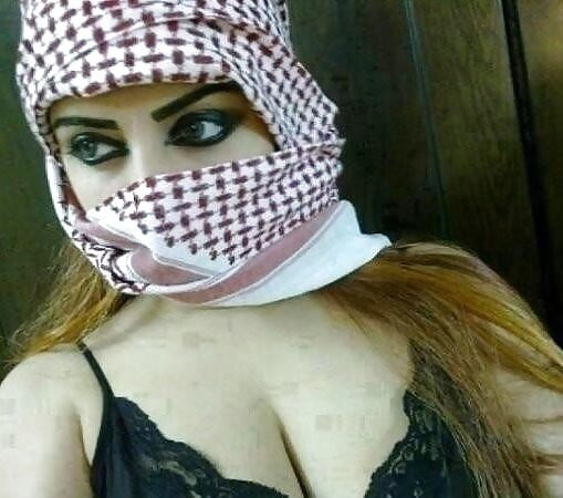 Penisola araba hijab niqab parte 2
 #96973311