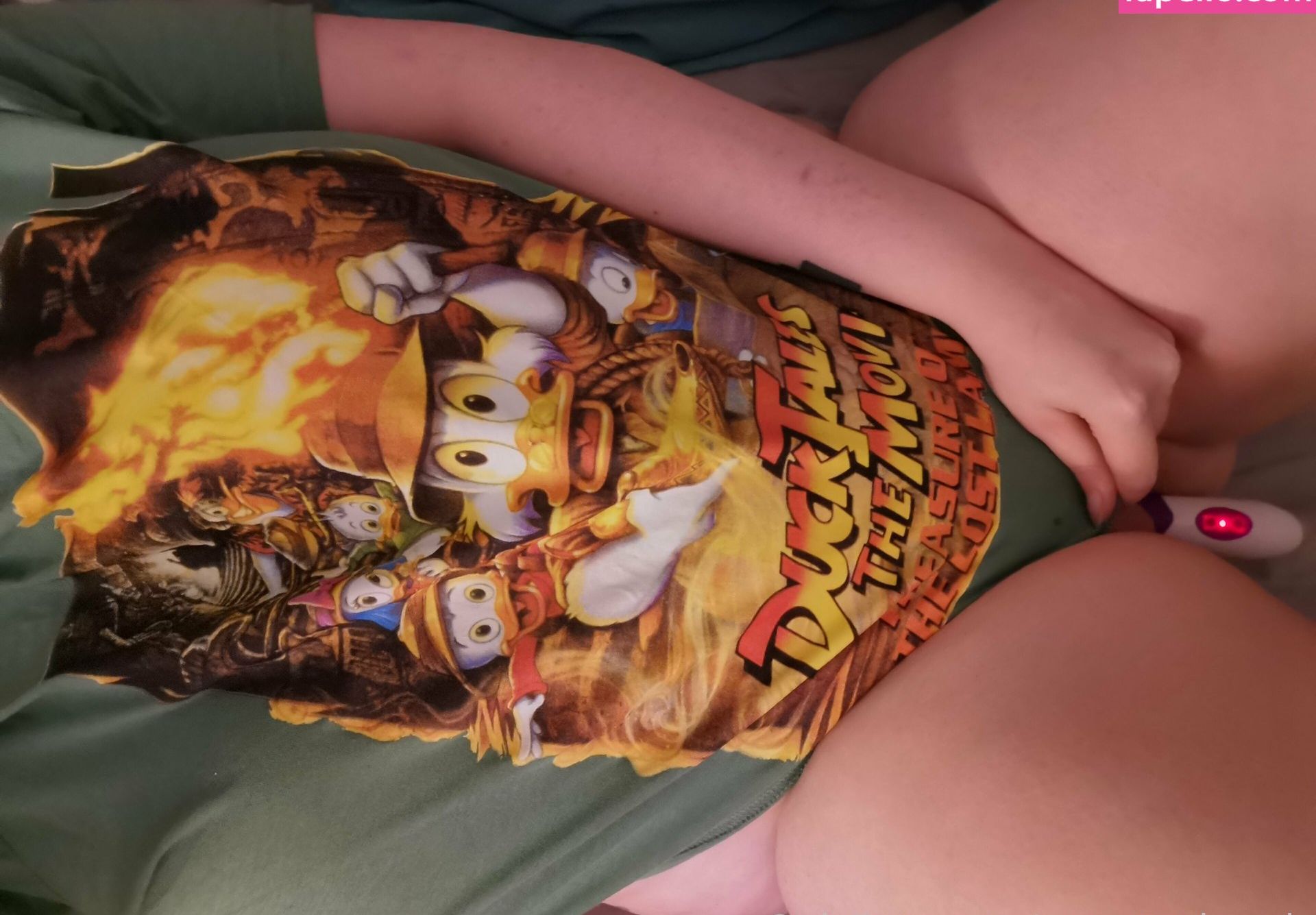 Curvyandnerdy nude #108575432