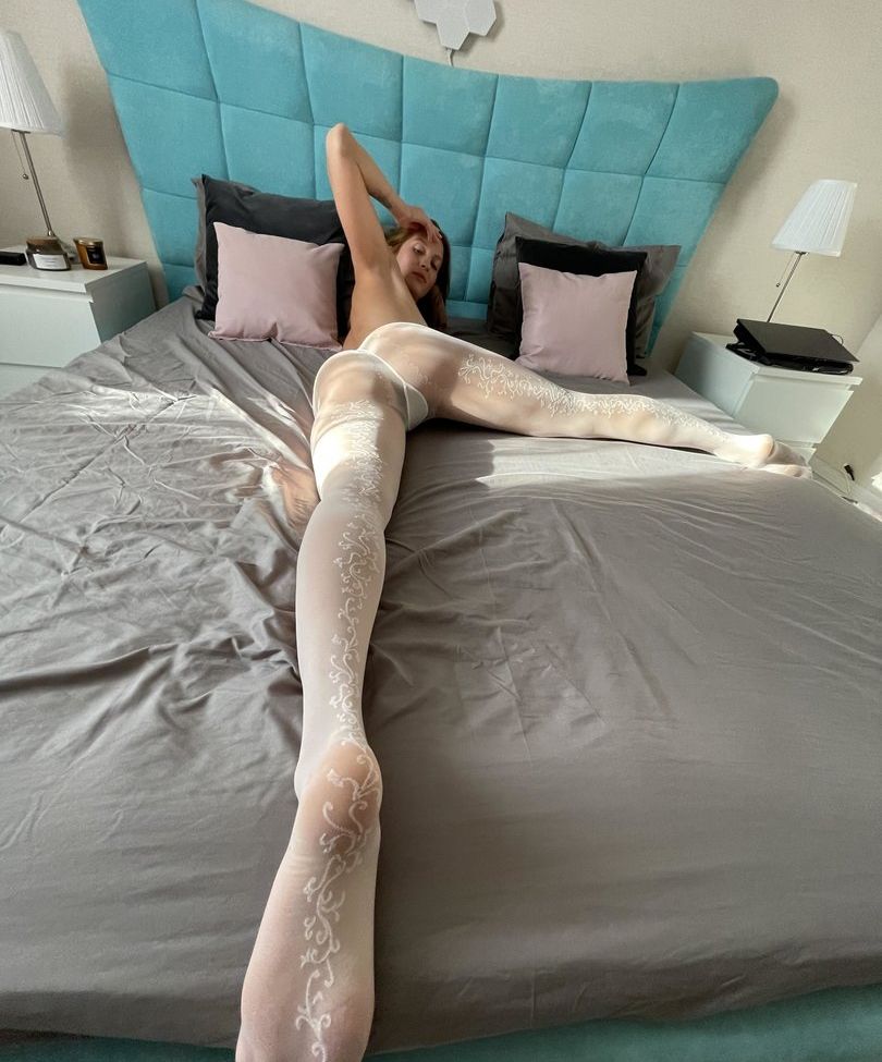 Sleepy Beauty ASMR desnuda #108741138