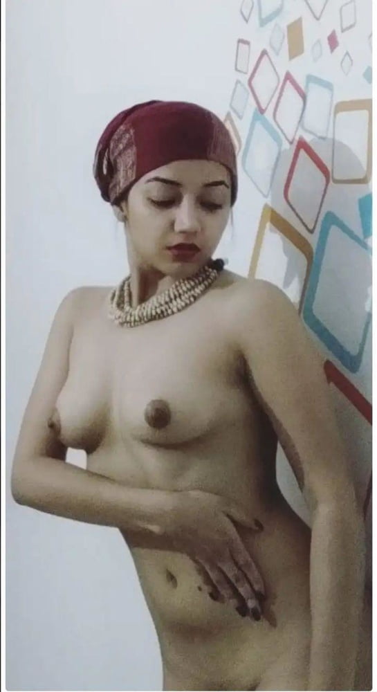 Unknown Desi Girl 009 (leaked nudes) #103737519