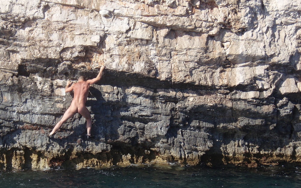 verano nudista en croacia
 #101258495
