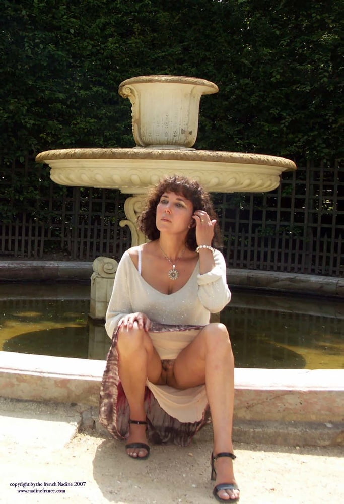 Nadine la reine des salopes a Versailles #82070188