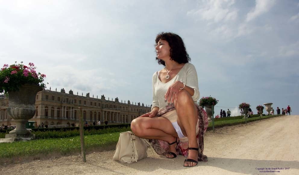Nadine la reine des salopes a Versailles #82070250