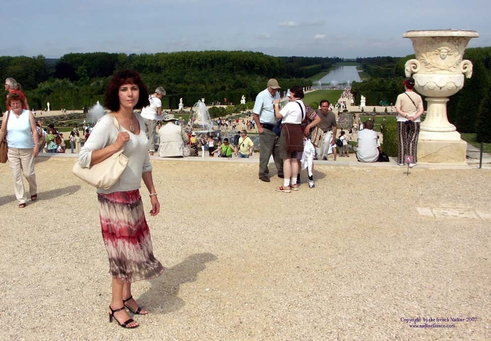 Nadine la reine des salopes a Versailles #82070253