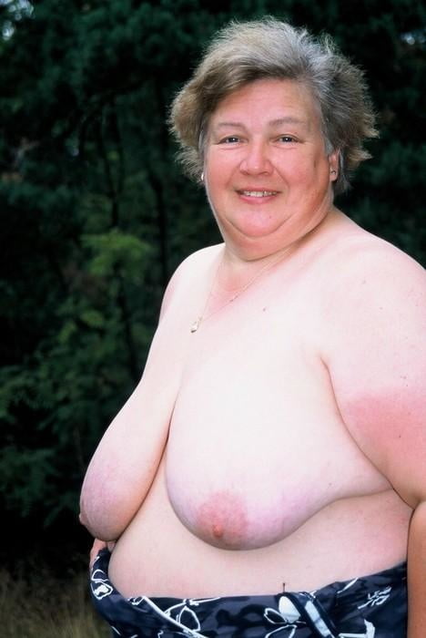 屋外のbbw
 #87660530