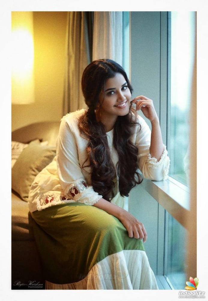 Anupama Parameshwaran #90157516