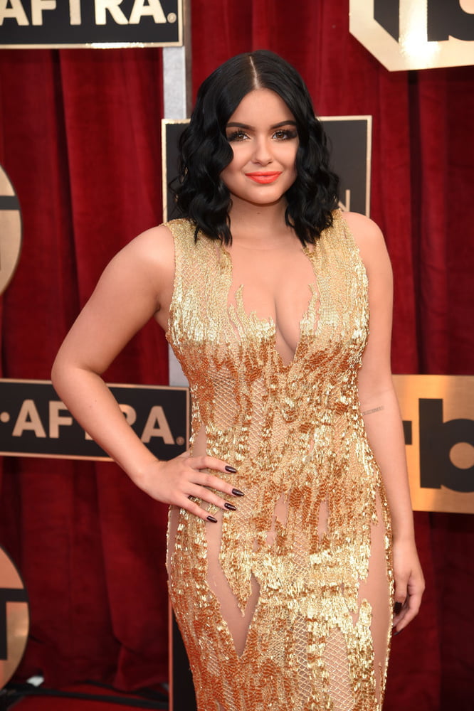 Ariel Winter #90011721