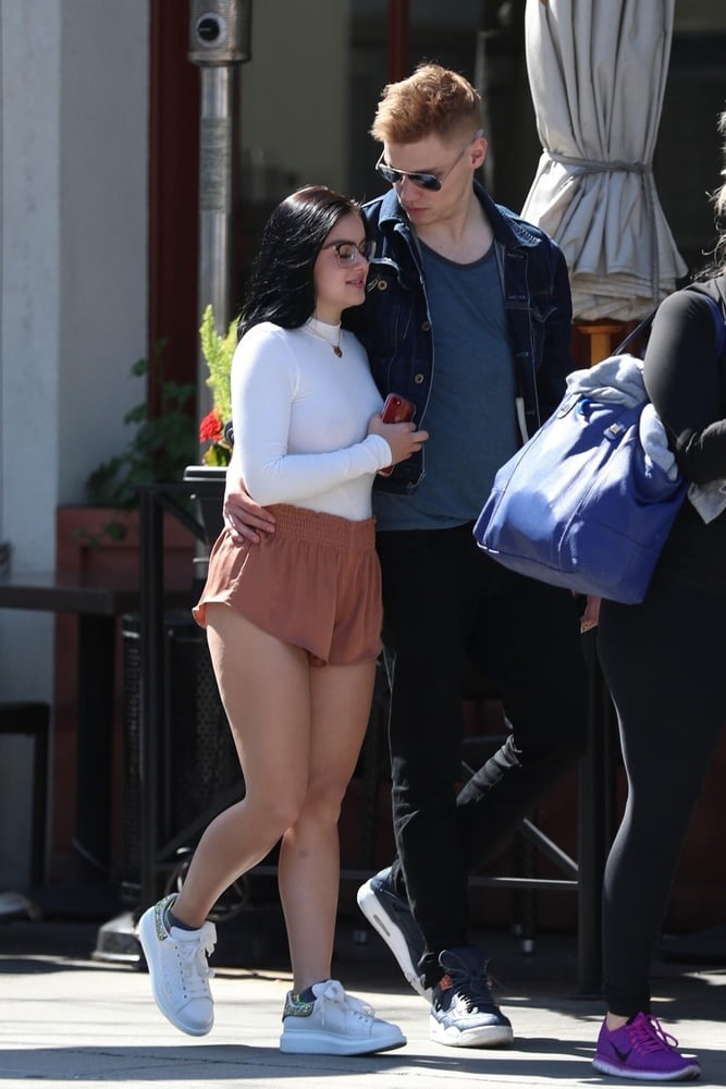 Ariel Winter #90012411