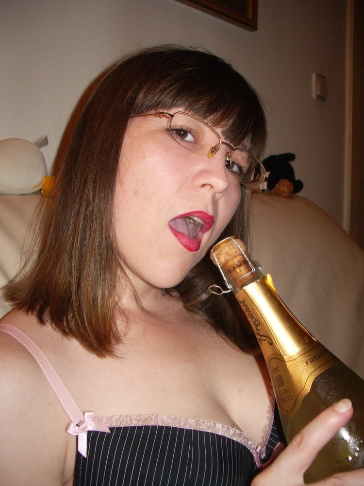 Champagne girl #101595185
