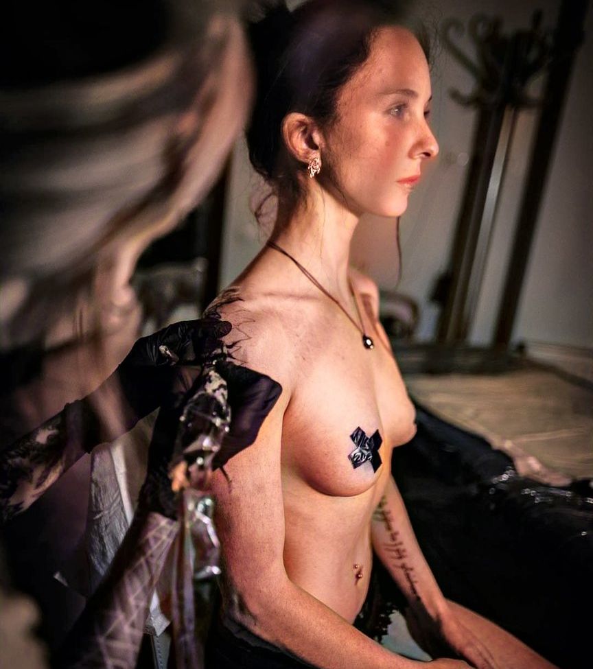 Infy Snow desnuda #108099544