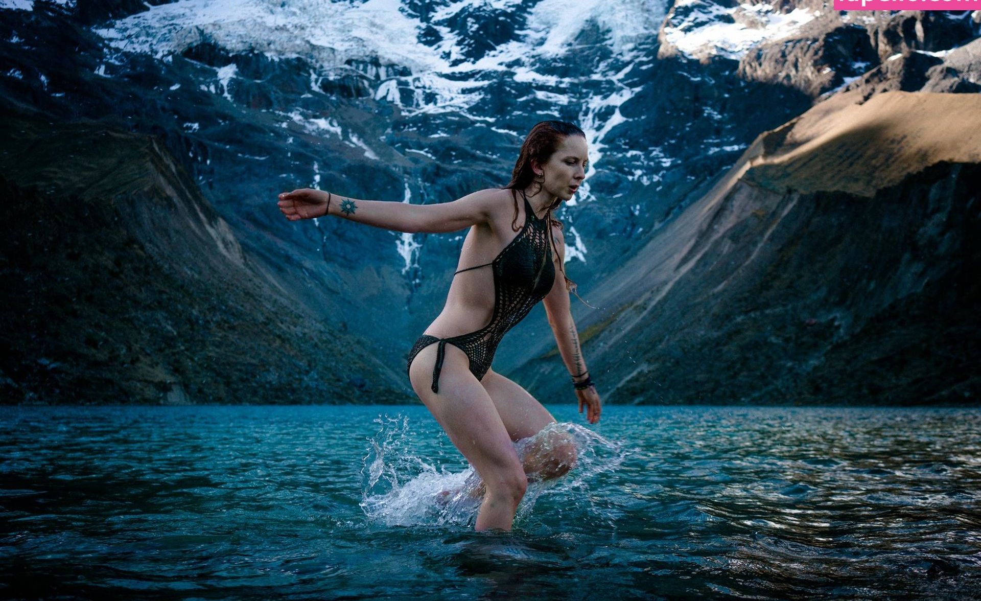 Infy Snow desnuda #108099548