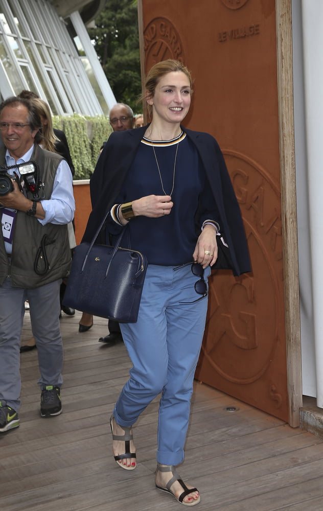 Julie Gayet #91230337