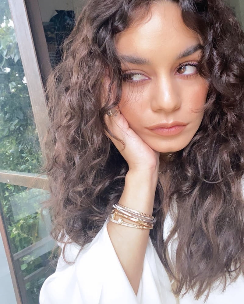Vanassa Hudgens #90283328