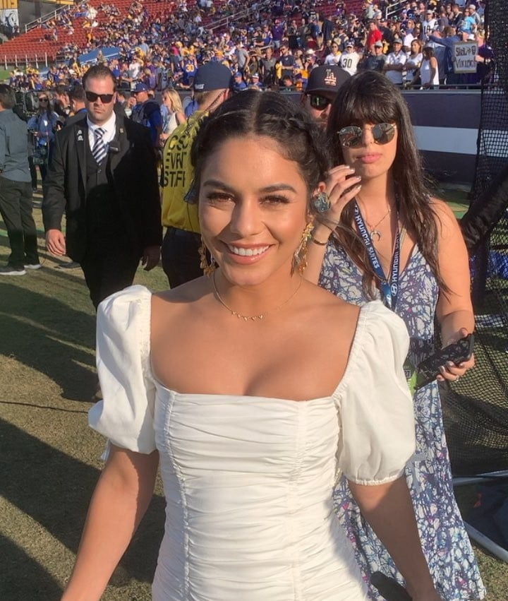 Vanassa Hudgens #90283943