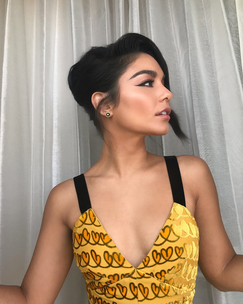 Vanassa Hudgens #90284106