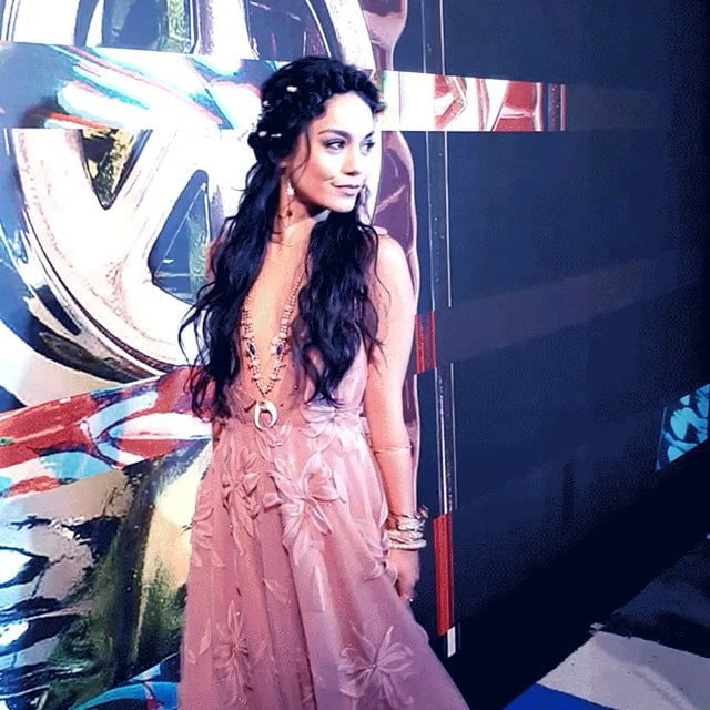 Vanassa Hudgens #90285051