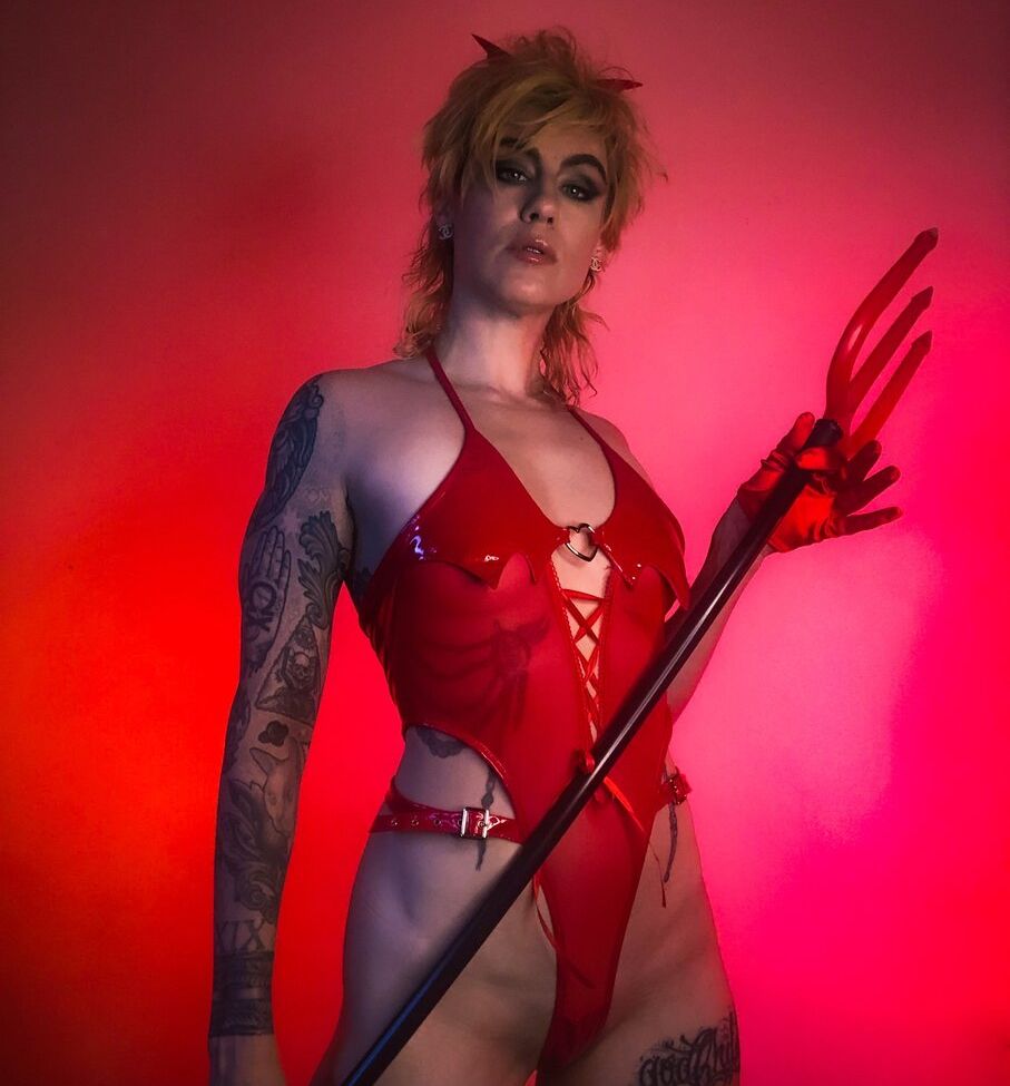 Comicbookgirl19 desnuda #109033234