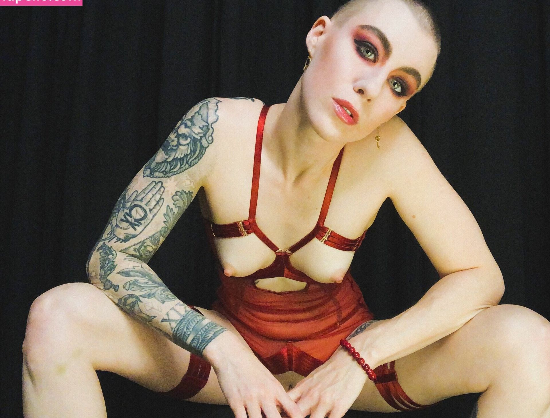 Comicbookgirl19 desnuda #109033700