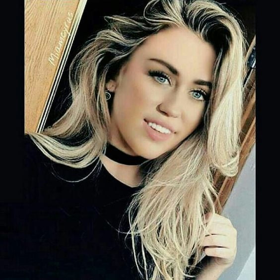 Miley Cyrus
 #96210235