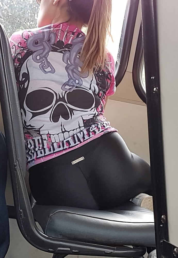 gostosa no onibus #80835910