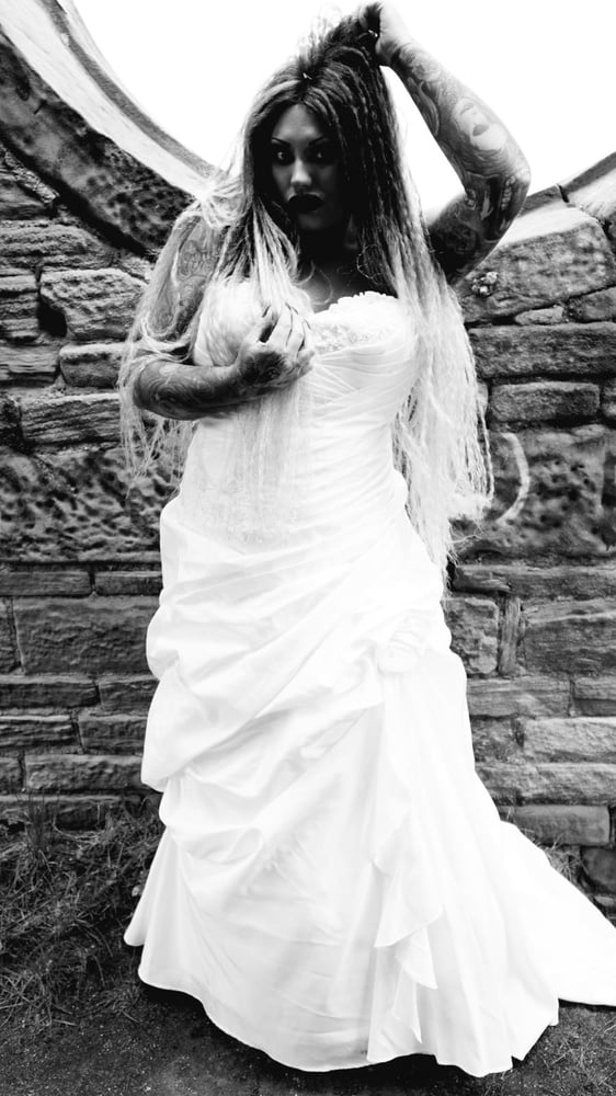 GOTHIC BRIDE #106816130