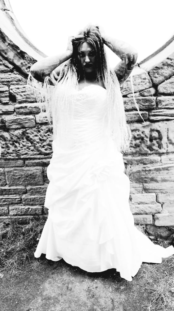 GOTHIC BRIDE #106816135