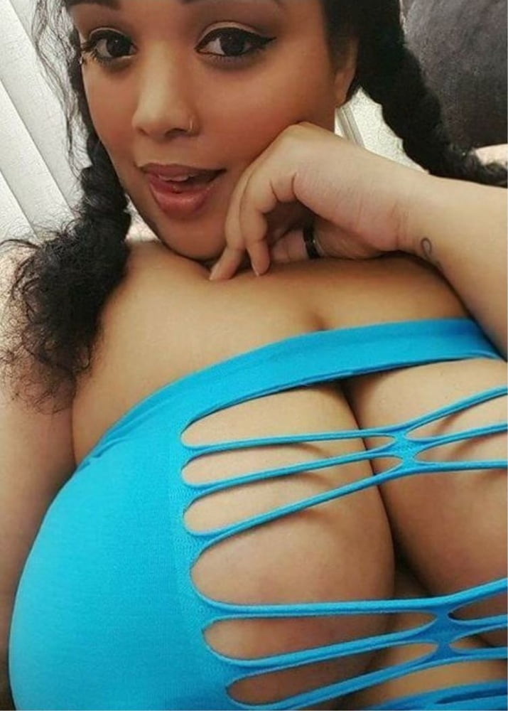 Tits ..... You Cant Hide Cleavage 1.0 #90888529