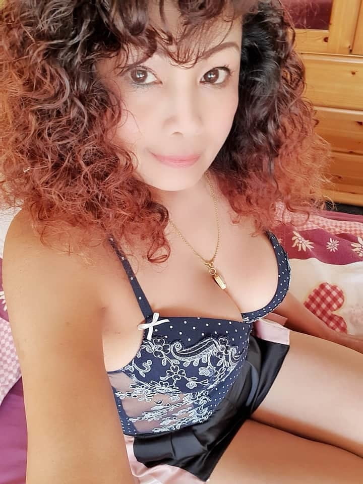 Janda, tetek besar, montok #88519721