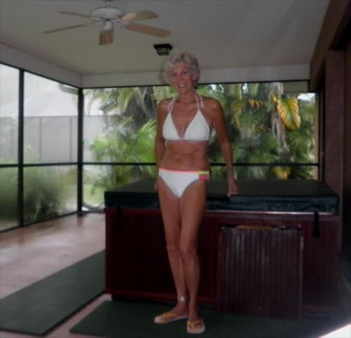 Donne mature in bikini (set 1)
 #100605047