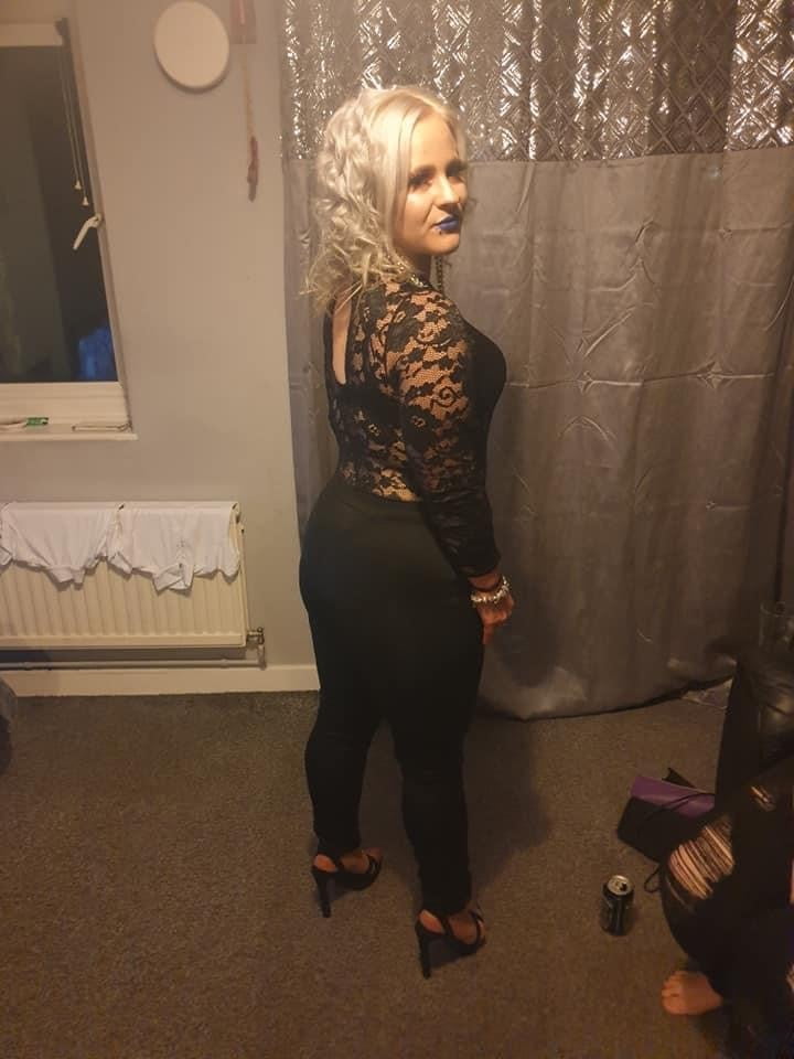 Great Yarmouth Blonde Chav, PAWG #90930919