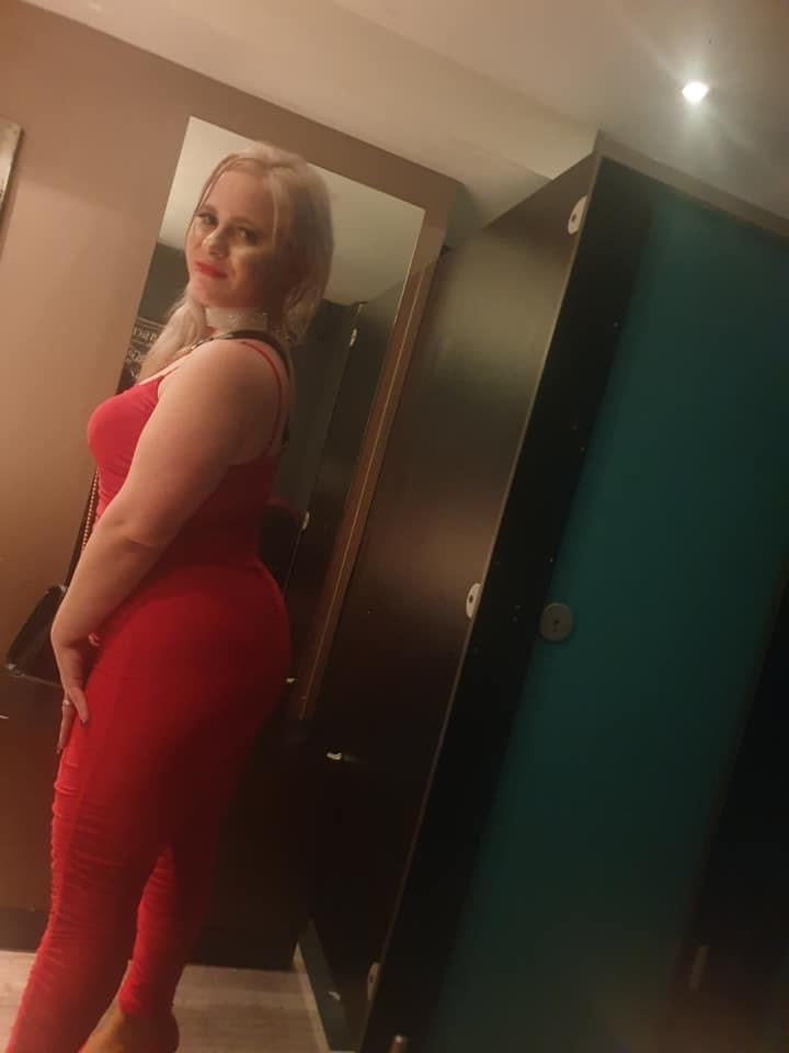 Great yarmouth blonde chav, pawg
 #90930937