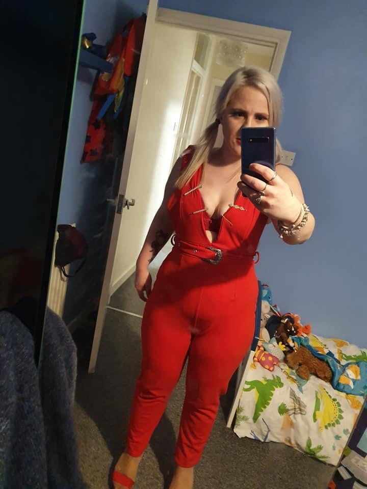 Great Yarmouth Blonde Chav, PAWG #90930942