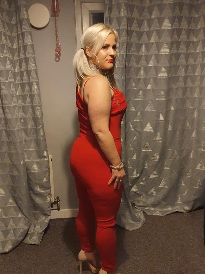 Great yarmouth blonde chav, pawg
 #90930945