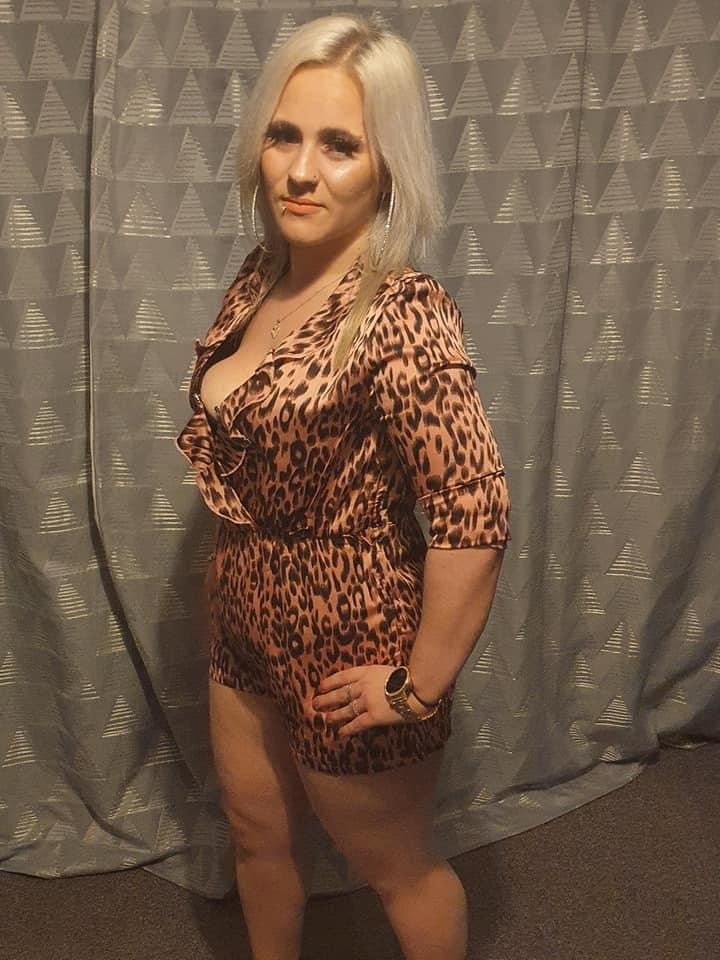 Great Yarmouth Blonde Chav, PAWG #90930948