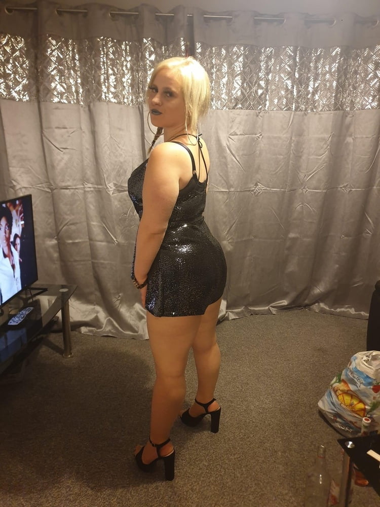 Great yarmouth blonde chav, pawg
 #90930956