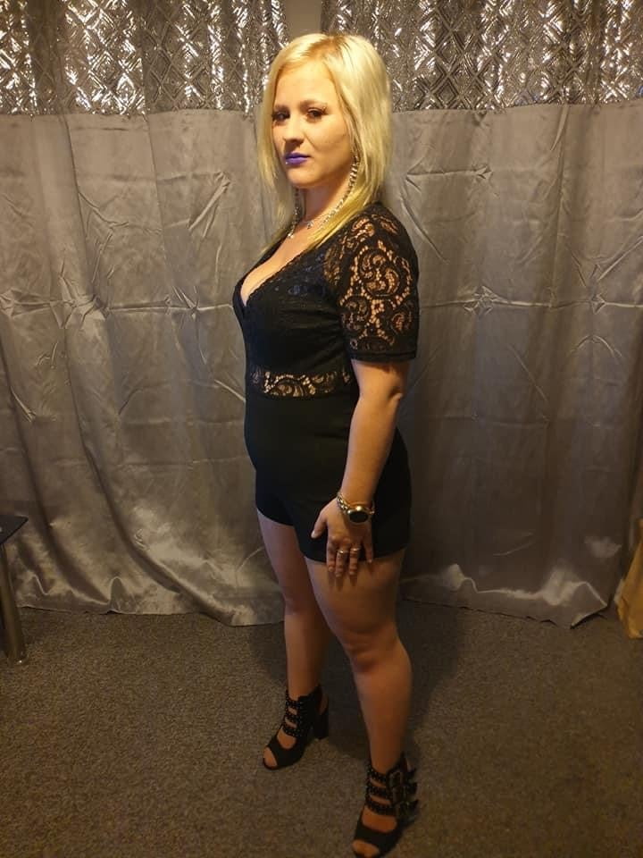 Great Yarmouth Blonde Chav, PAWG #90930957
