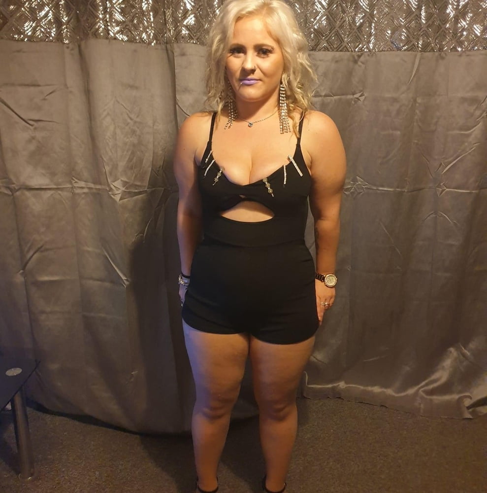 Great Yarmouth Blonde Chav, PAWG #90930963