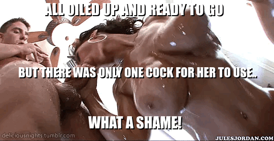 Putas con pies de foto
 #103984048