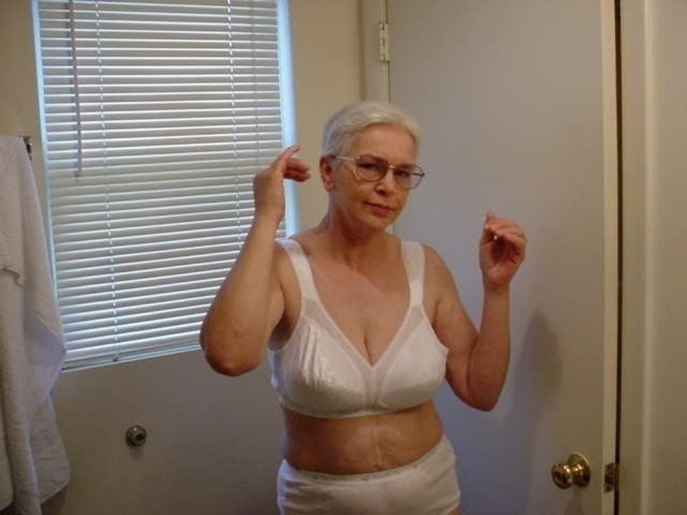 Ehefrauen von Freunden auf xhamster
 #105892478