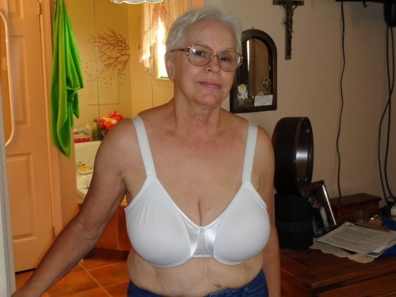 Ehefrauen von Freunden auf xhamster
 #105892490