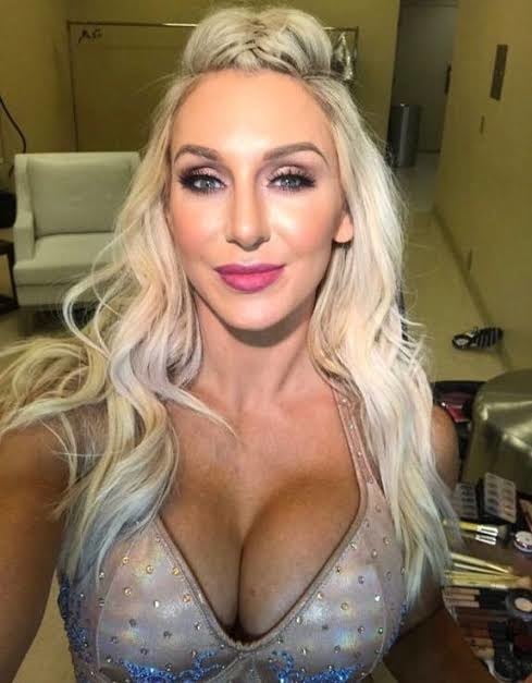 Charlotte flair sexy hot
 #103990198