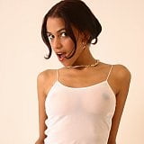 Sie ist heiß
 #105065207